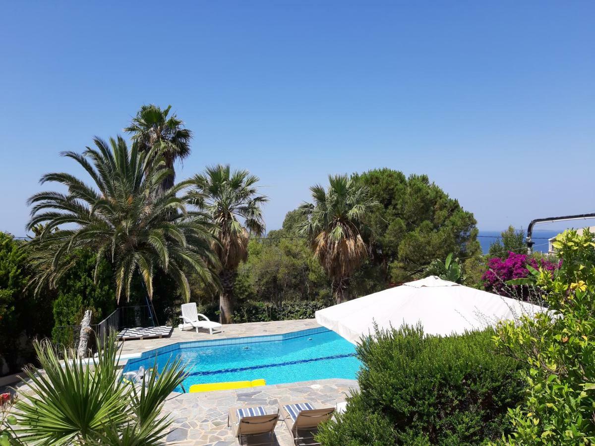 Villa Suites Lagonisi Luxury Exterior foto
